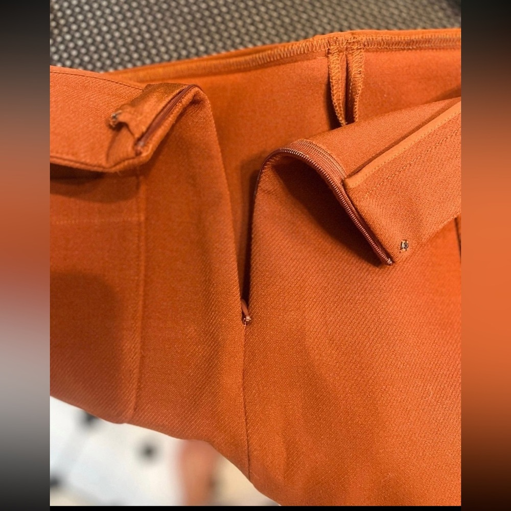 Ann Taylor Stretchy Rust Pocket Skirt Size 8 - Picture 3 of 9
